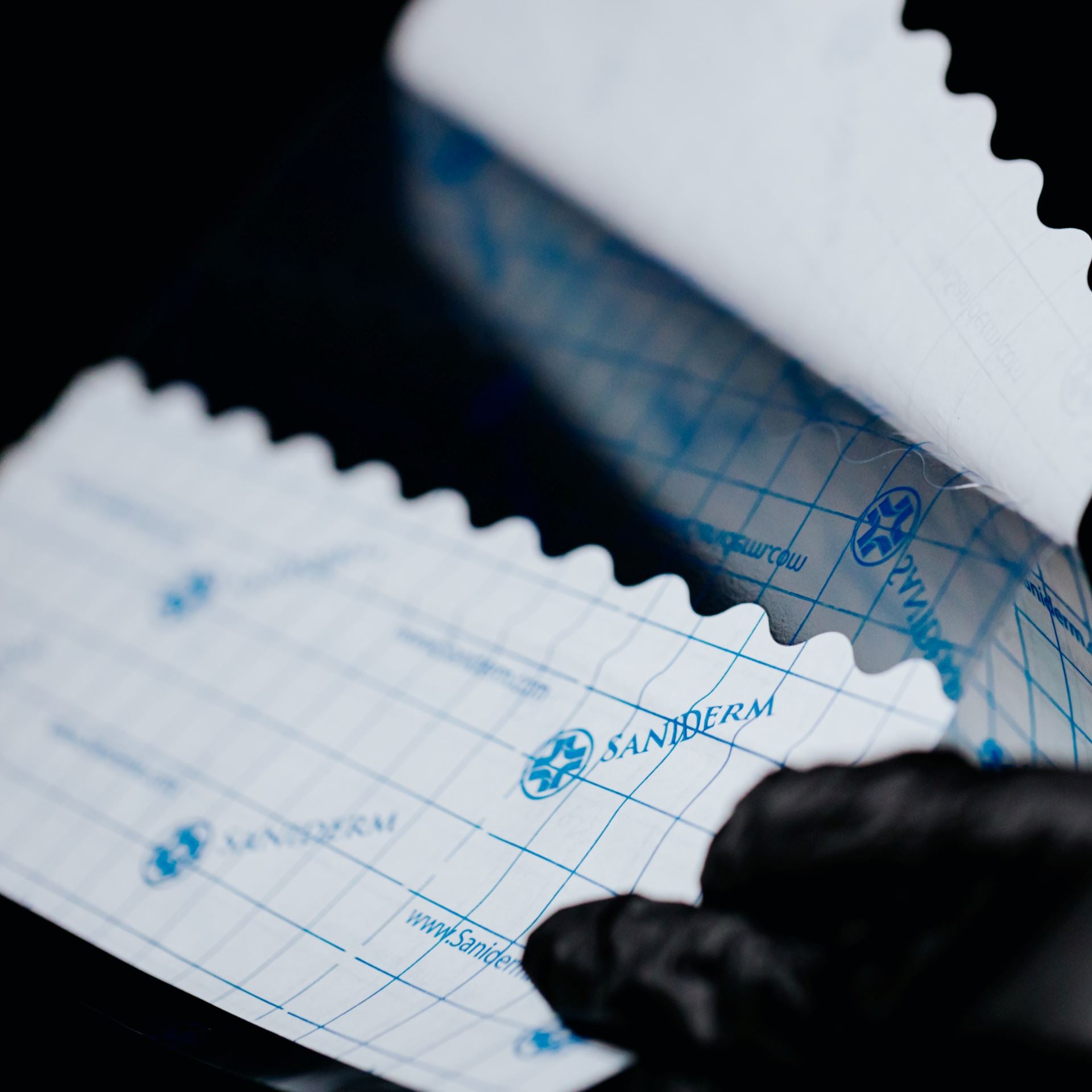 Original Tattoo Bandage 15-Pack - Extra Large (10 in x 14 in) Artist Pack Saniderm Tattoo Aftercare